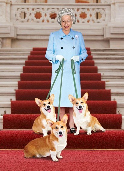 Elżbieta II ze swoimi corgi